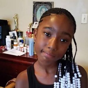 Meet your Posher, Aisha